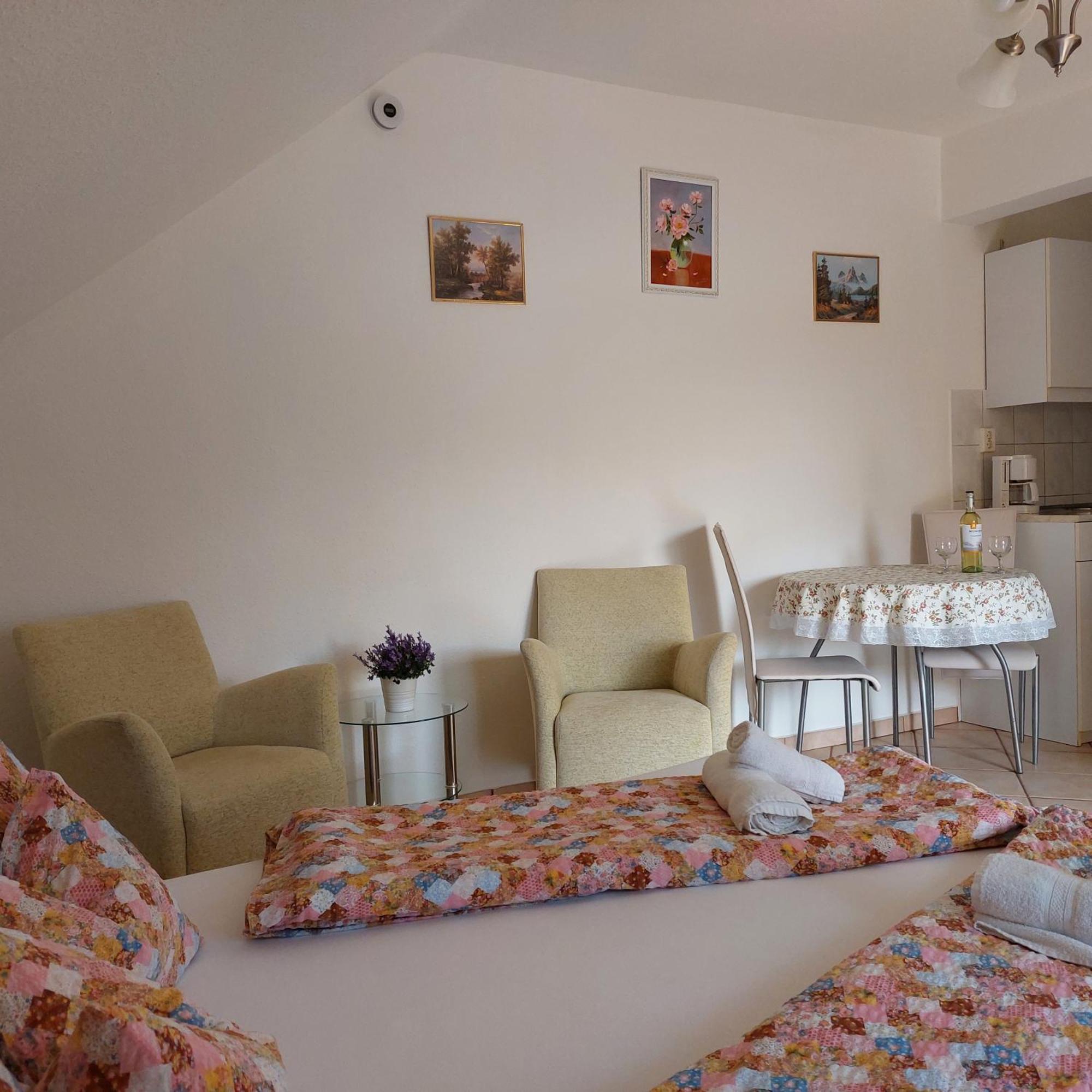 Erika Apartmanhazak Hévíz 객실 사진