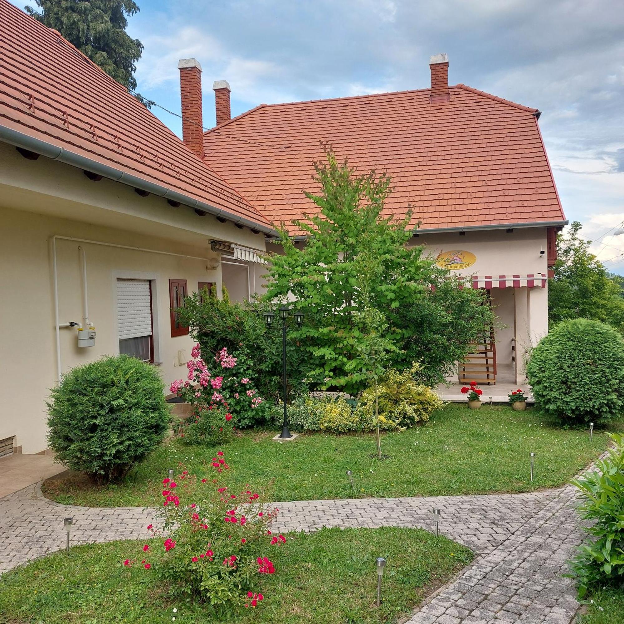 Erika Apartmanhazak Hévíz 외부 사진